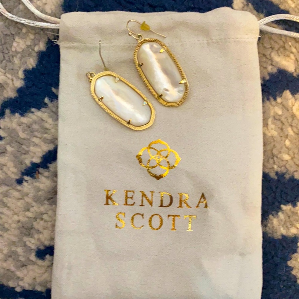 Kendra Scott Elle earrings